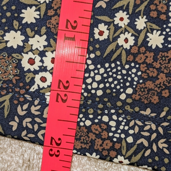 Member's Mark XS  Zipper Kangaroo Pocket Long Sleeve Travel Pullover Floral NWT - Picture 10 of 14